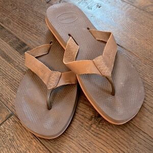 Men's Size 11/12 Havaiana sandals. Rarely worn like new. Make an offer!